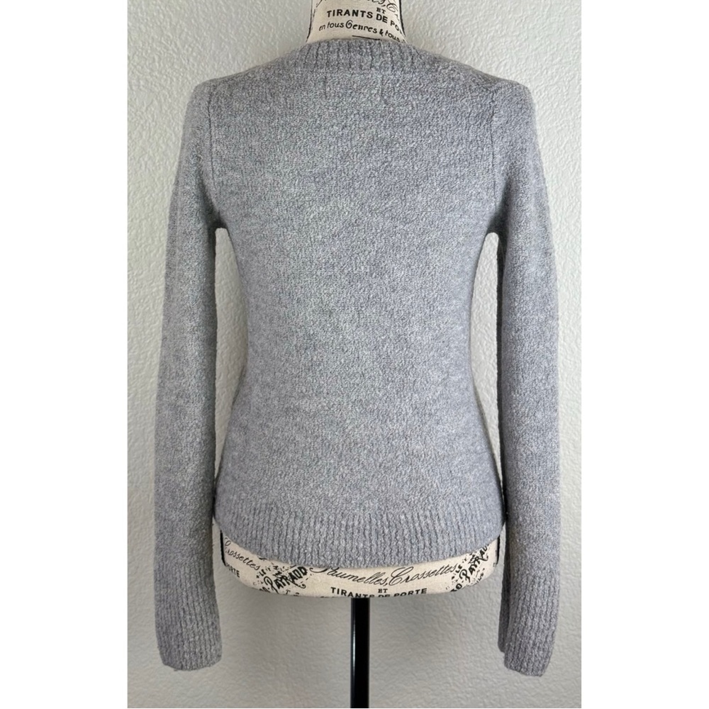 Everlane The Teddy V-Neck Sweater in Soft Gray, size Small - Picture 9 of 14